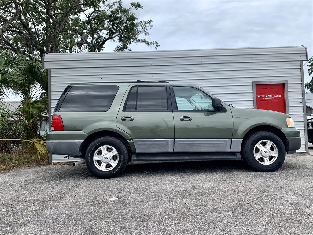 2004 Ford Expedition XLT's photo