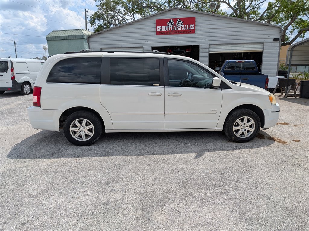 2008 Chrysler Town & Country Touring