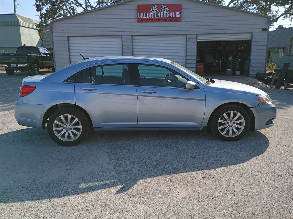 2012 Chrysler 200 Touring