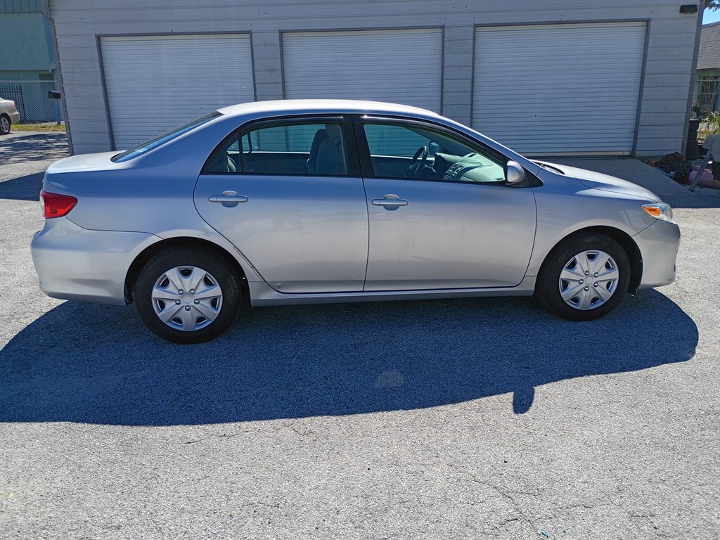 2011 Toyota Corolla LE